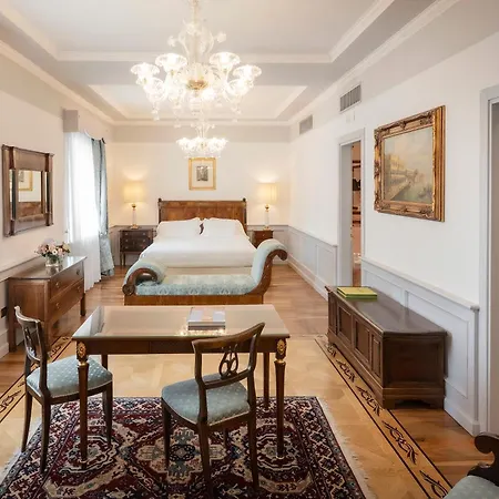 Due Torri Otel 5*