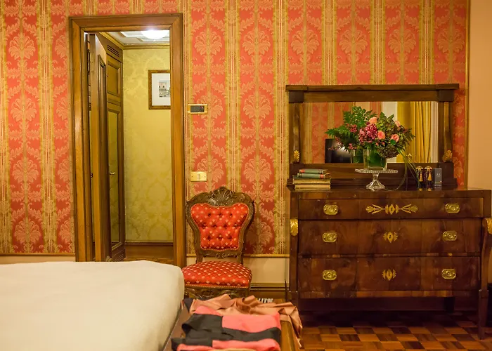 Отель Due Torri 5*